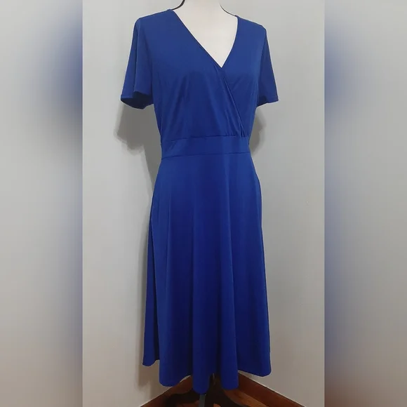 NWT PINUP V-Neck Surplice Wrap Formal Dress - Picture 4 of 7